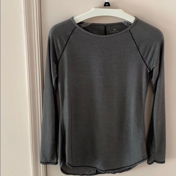 ATHLETA Long Sleeve Top. - Picture 6 of 7